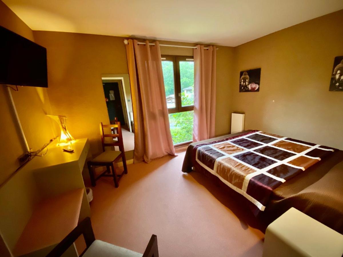 Hotel - Restaurant De La Paix Барботан-ле-Терм Екстериор снимка